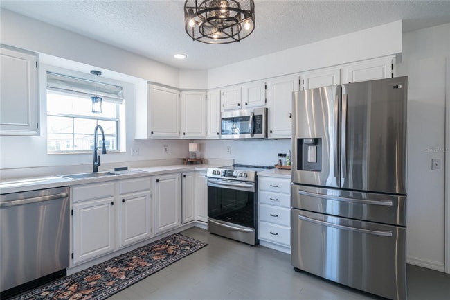 Foto del edificio - 37340 Derbyshire Dr