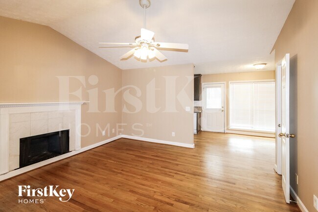 Building Photo - 5082 Memory Ln