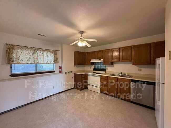 Foto del edificio - 1122 Yuma St