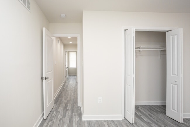 Foto del edificio - 719 E 20th St