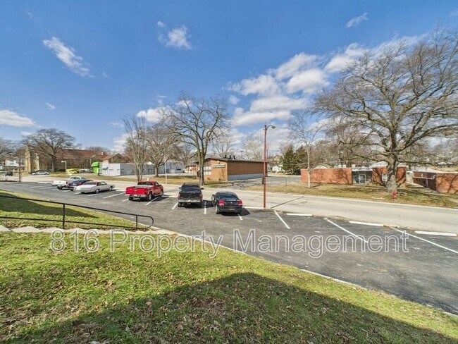 Foto del edificio - 1625 Washington Blvd