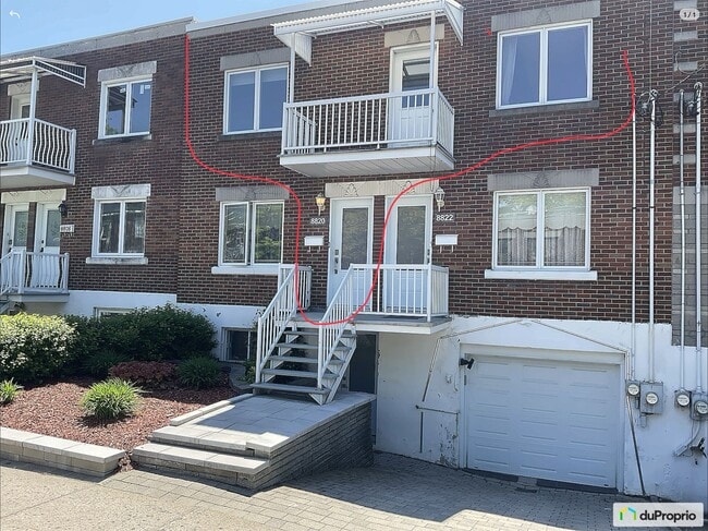 Photo du bâtiment - 8820 Av De L'esplanade