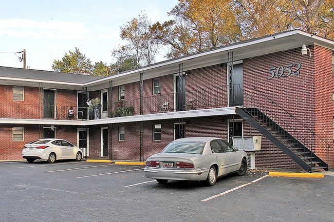 Building Photo - Delta Street Apartments