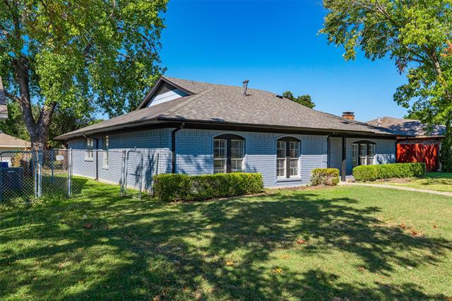 Foto del edificio - 5809 Bobbie Ln