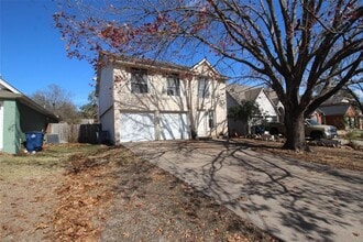 Building Photo - 808 Angleton Cove