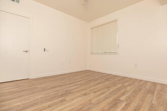 1x1 Bedroom - Mossdale Landing