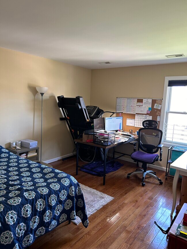 Foto del edificio - 167 Newark Pompton Tpke