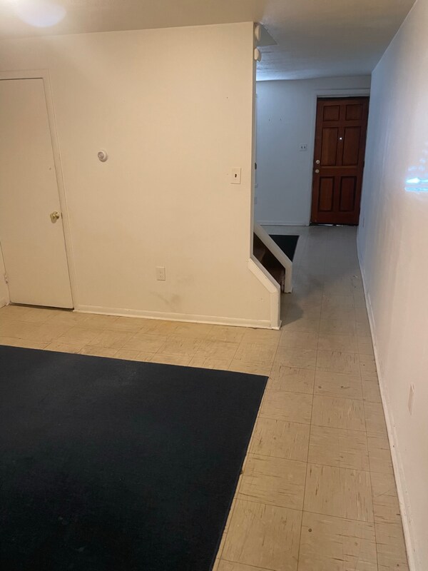 Primary Photo - 500 N Adams St