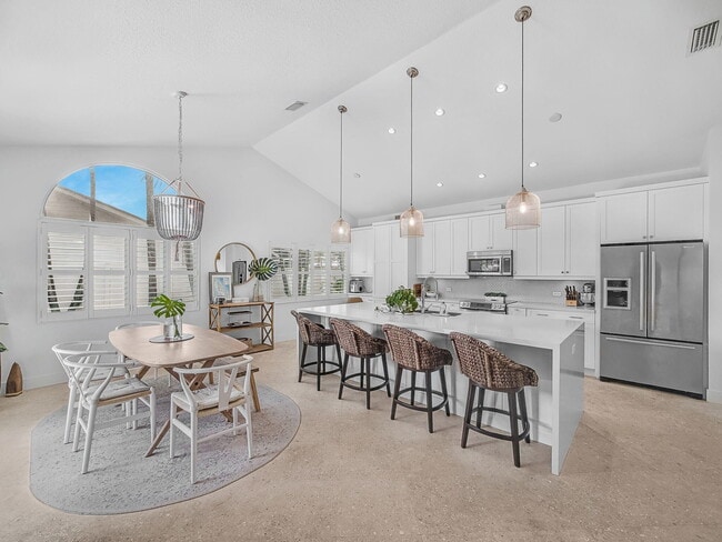 Foto del edificio - 217 Colony Way W