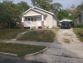 Building Photo - 116 McBaine Ave