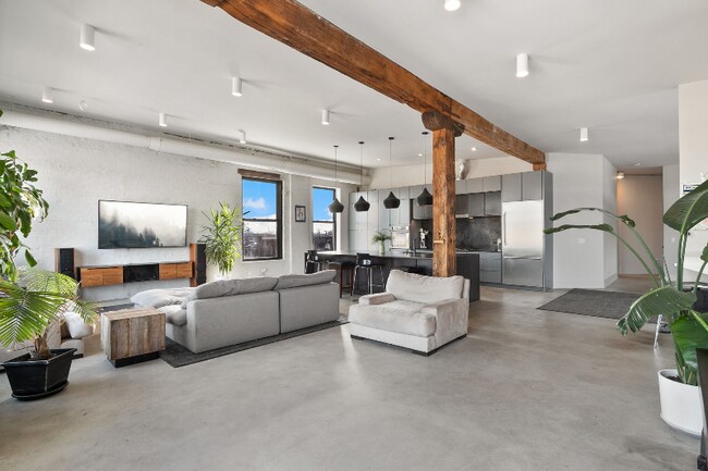 Foto del edificio - 2419 W 19th St