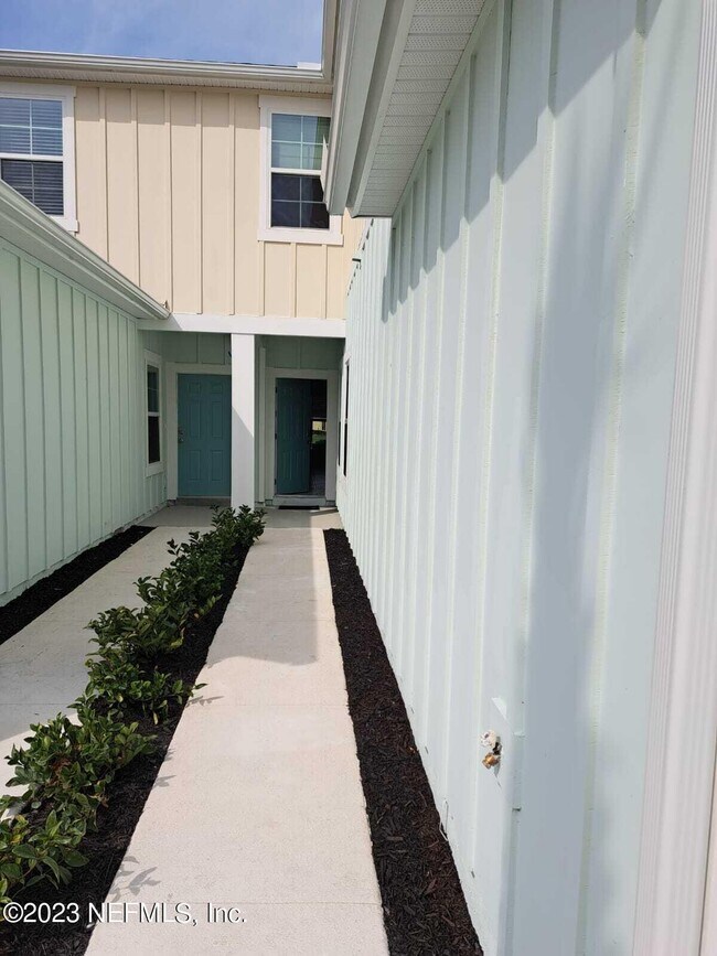 Building Photo - 213 Pasadena Dr