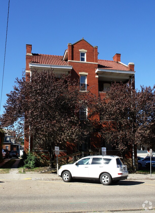 Primary Photo - 467 7th St
