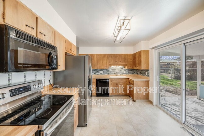 Photo - 2299 Zinnia Way House