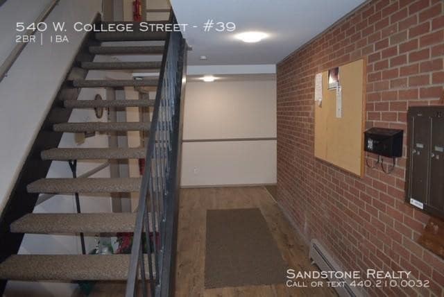 Building Photo - 2 bedroom in Oberlin OH 44074
