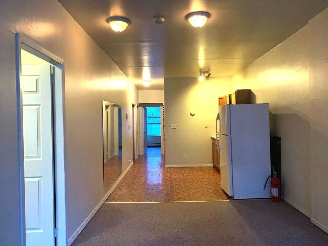 Primary Photo - 531 9th Ave
