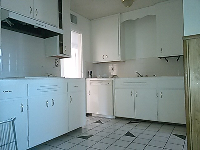 Building Photo - 1353 Romo Jones St