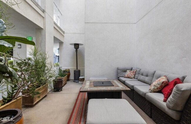 Foto del edificio - 4012 Tradewinds Dr