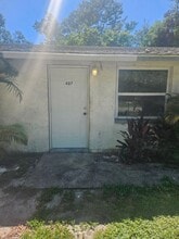 Building Photo - 407 26th Ave W