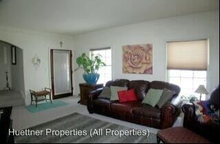 Foto del edificio - 6031-6033 W Wells St