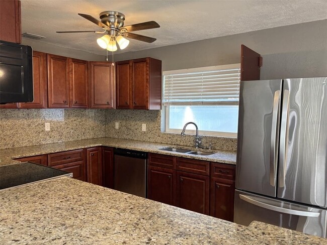 Foto del edificio - 4940 Shell Stream Blvd