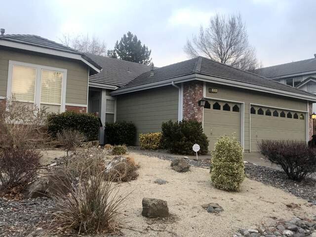 Foto principal - Beautiful 4 bedroom, 2 bath single story h...