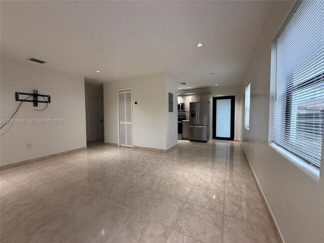 Foto del edificio - 2520 NW 155th St