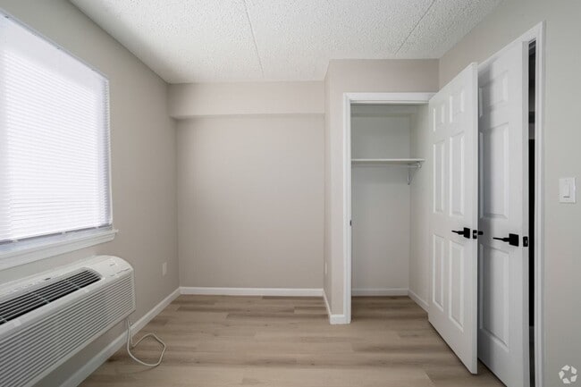 Interior Photo - Harbor Apartments