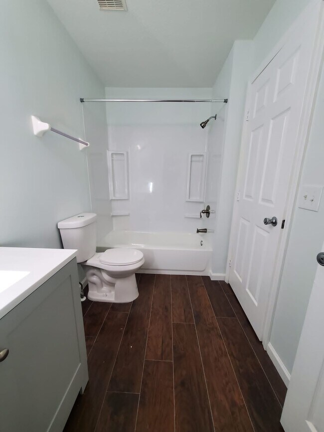 Building Photo - 6486 Crab Apple Dr