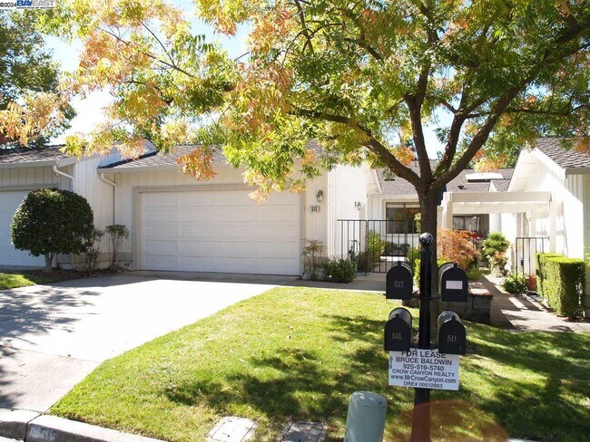 Foto del edificio - 515 Rolling Hills Ln