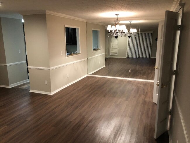 Photo - 615 Wynnes Ridge Cir SE Apartment