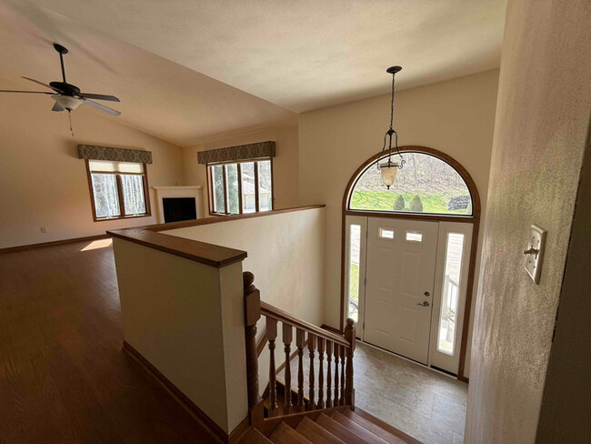 Building Photo - 1706 Ludden Dr