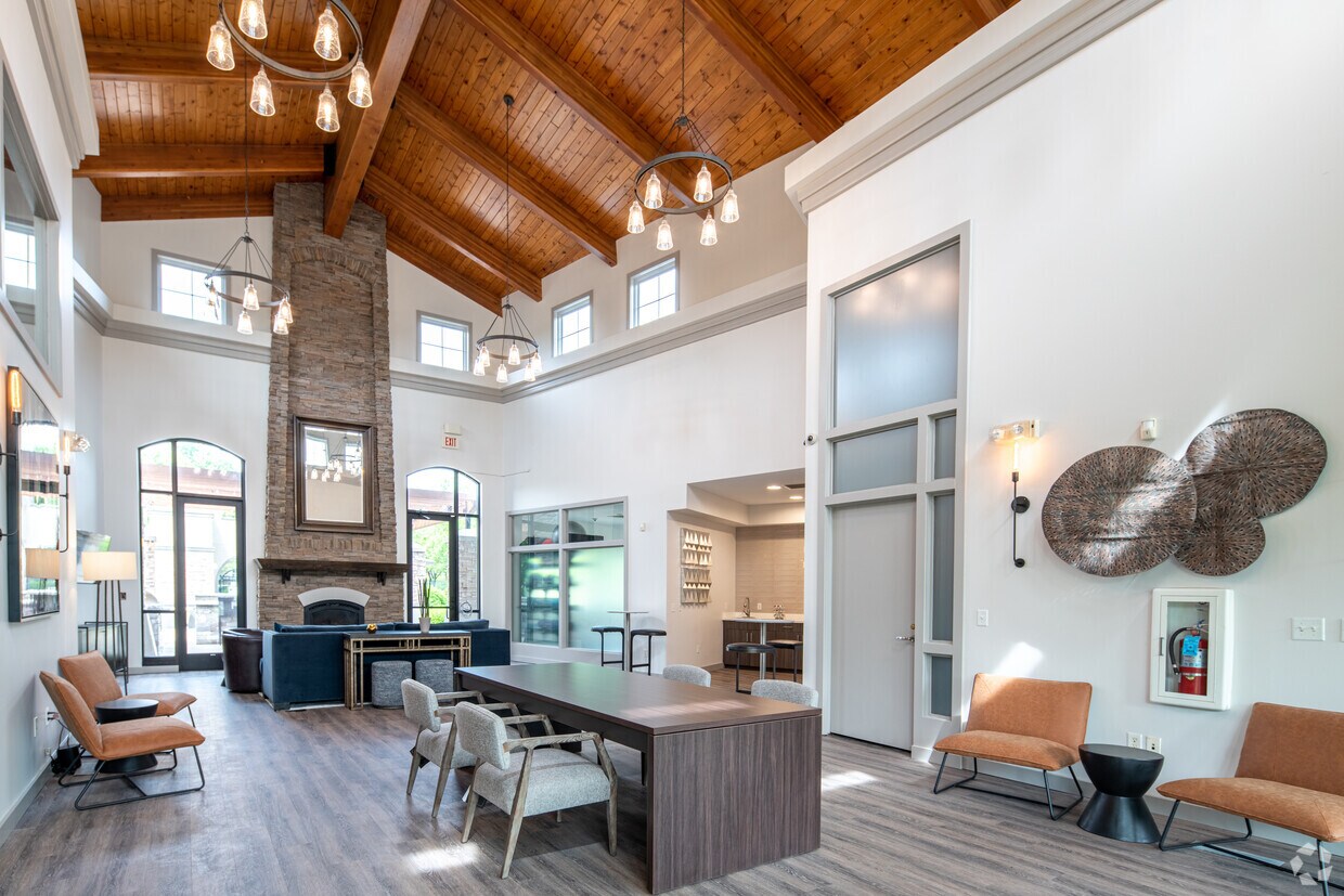 Hampshire Hill Apartments Bloomington, MN