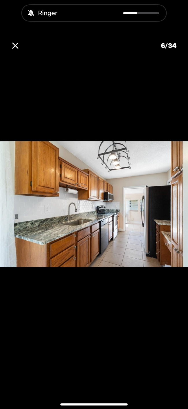 Foto del edificio - 748 Altura St