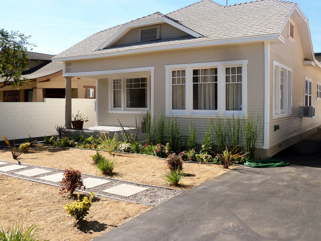Foto principal - 321 Heliotrope Dr