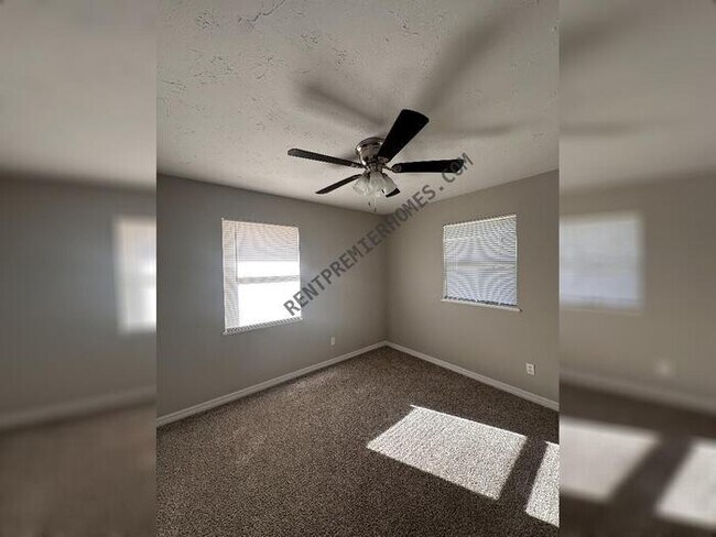 Foto del edificio - 201 Cherrywood Dr