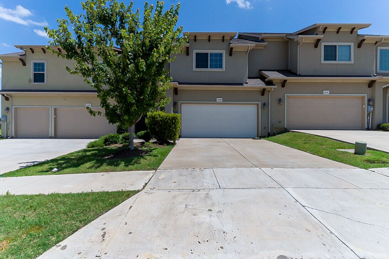 4226 Nia Dr, Irving, TX 75038 Townhome Rentals in Irving TX
