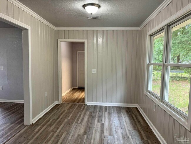 Foto del edificio - 6431 Magnolia St