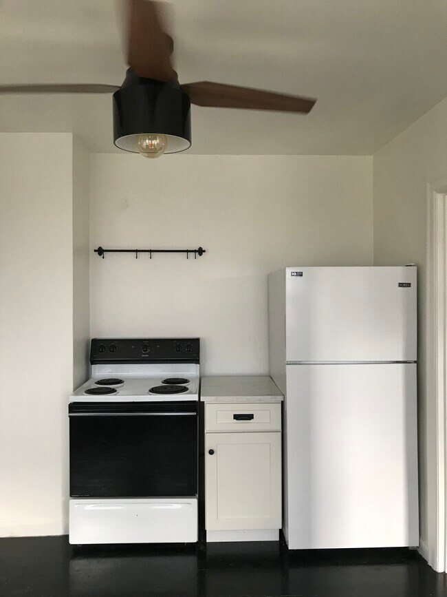 Foto del edificio - 408 E 17th St