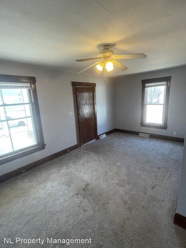 Building Photo - 3 br, 2 bath House - 6602 Emmet Street