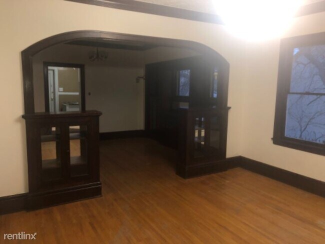 Foto del edificio - 3 br, 1 bath House - 722 6th Ave S