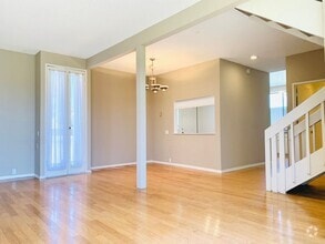 Building Photo - 7327 Draper Ave