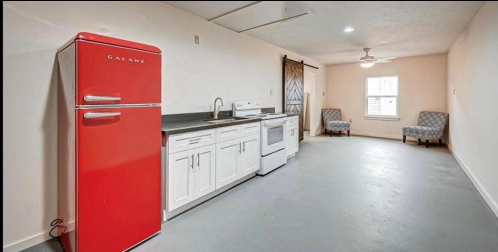 Primary Photo - 5105 Ave S