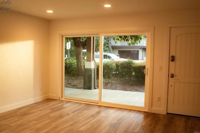 Building Photo - 2715 Camino Del Mar