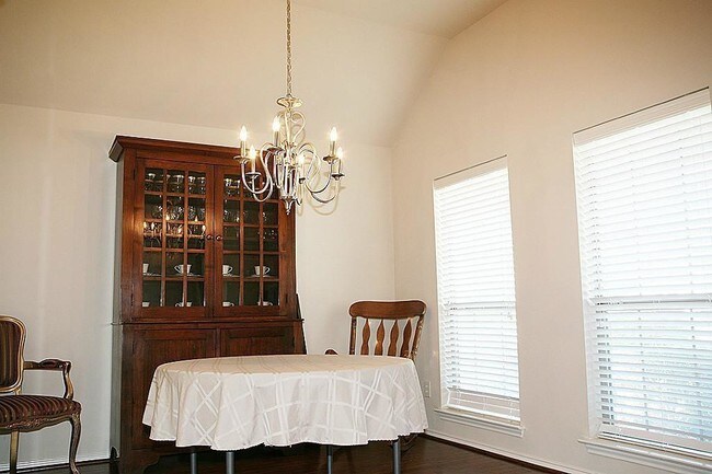 Foto del edificio - 868 Sierra Brook Ln
