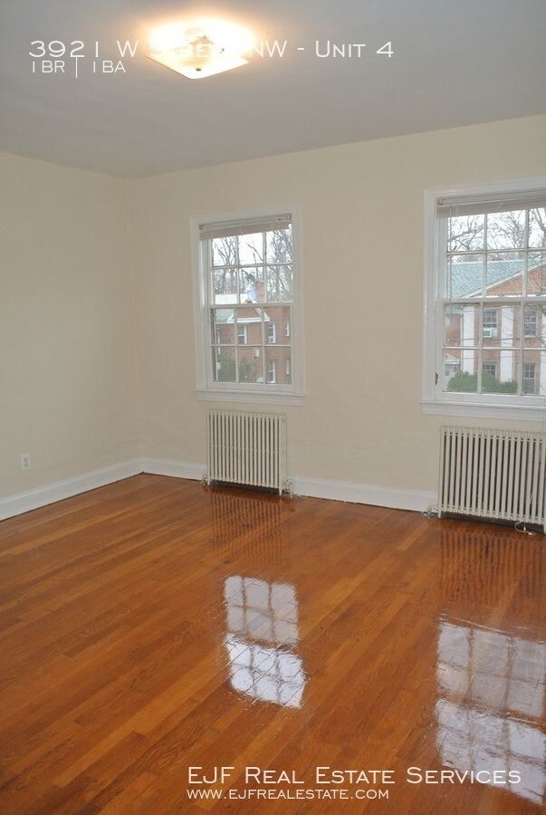 Foto del edificio - 3921 W St NW
