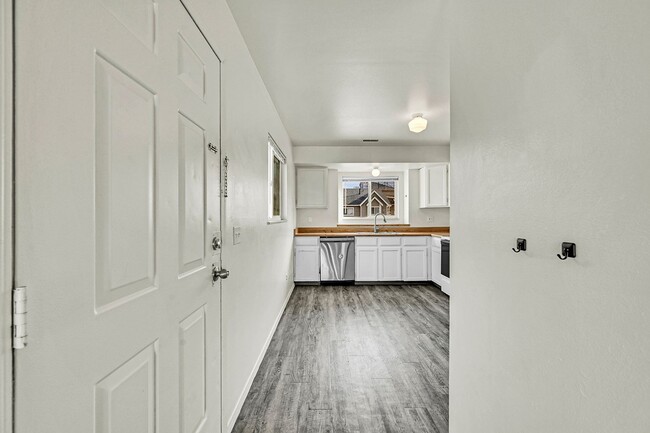 Building Photo - Recently updated Condo in Casa Grande