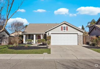 Building Photo - 2085 Pinehurst Ct