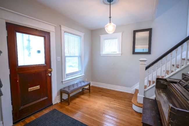 Foto del edificio - 1731 Parker St