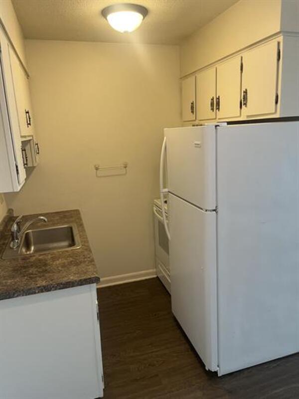 Foto del edificio - 1465 Meadowview Dr